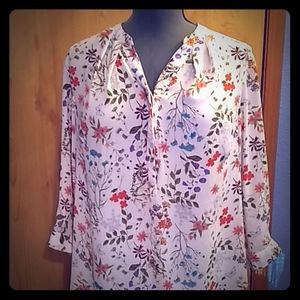 Violet + Claire, 3/4 sleeve floral top